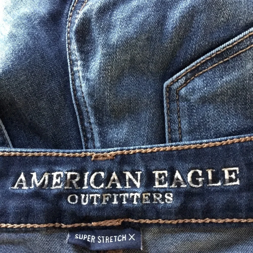 American Eagle Super Stretch Distressed Jeans EUC